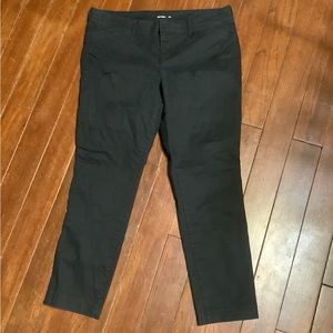 Old Navy black Pixie pants - size 12